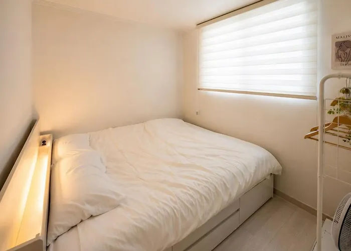아파트 One - Cozy 3br Near Kocheok Dome & Airport Bus